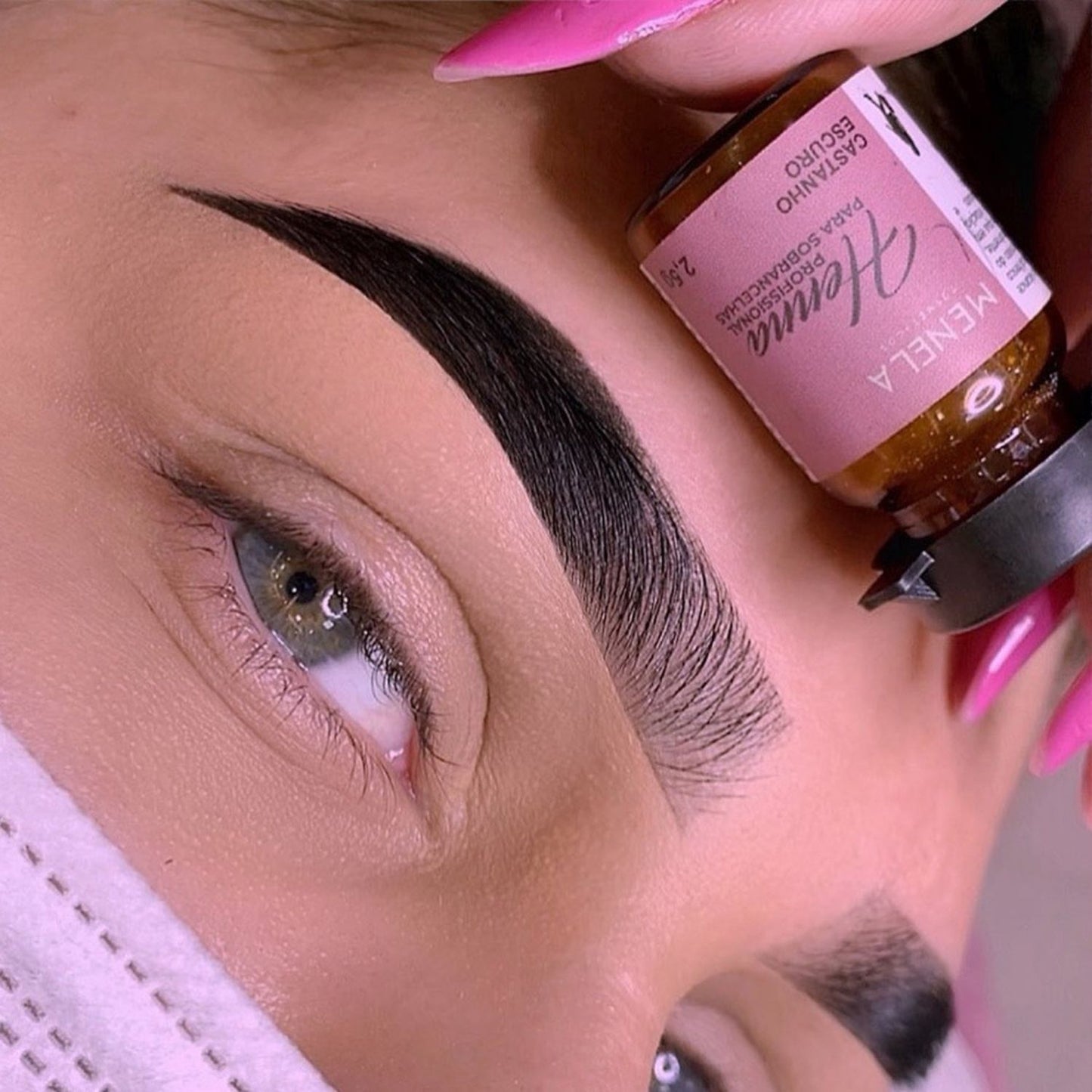 Buy 4 Hennas + 1 Brow Modeling Serum